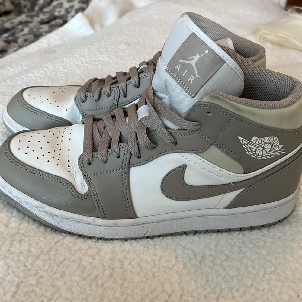 College Grey Air Jordan 1 Mid - Men’s 9.5, Women’s 11